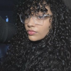 Meet your Posher, Aliana